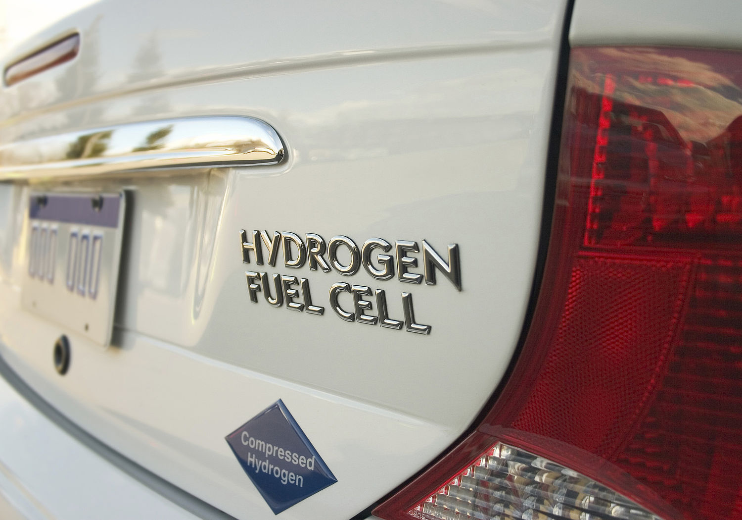 Image showing the rear end of a hydrogen fuel cell car