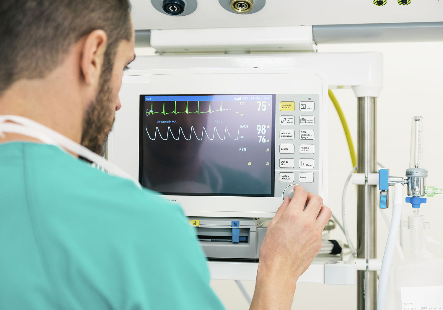 Image showing an ECG test procedure in hospital