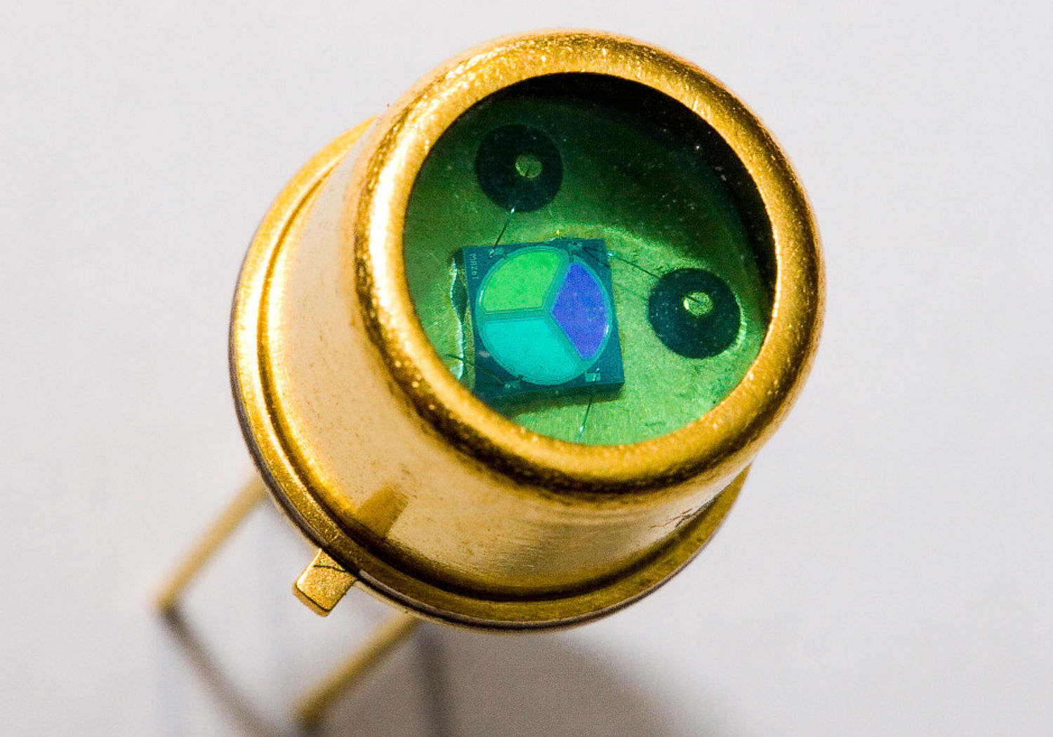 Image showing An old-style sensor