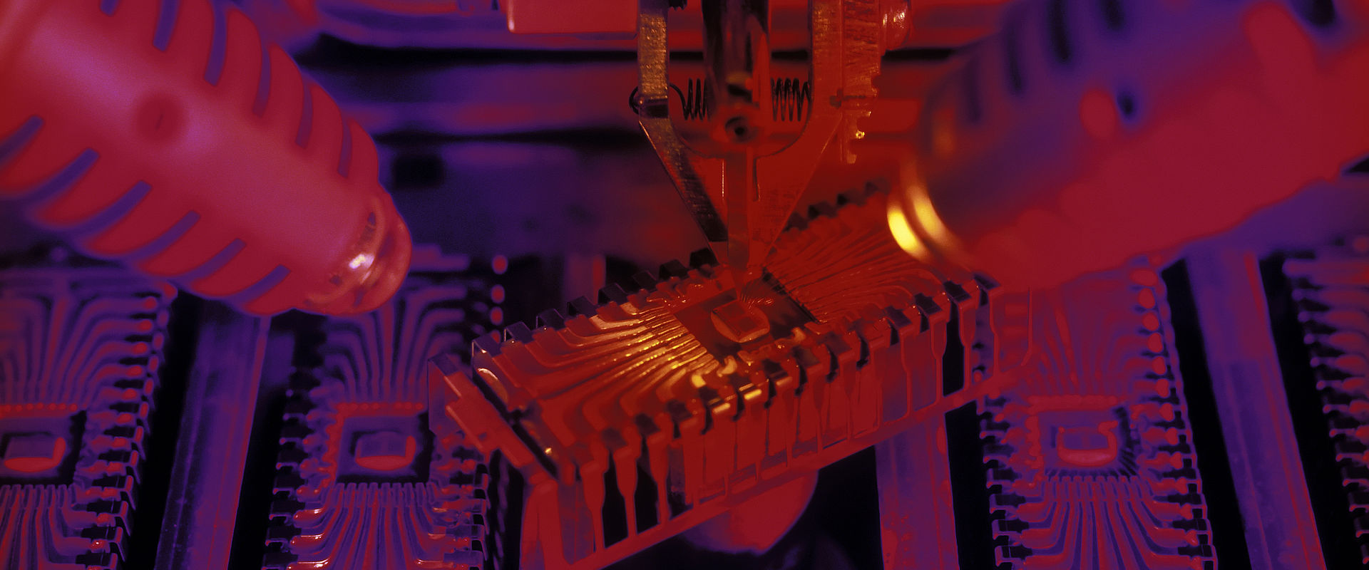 Wire bonding integrated circuit